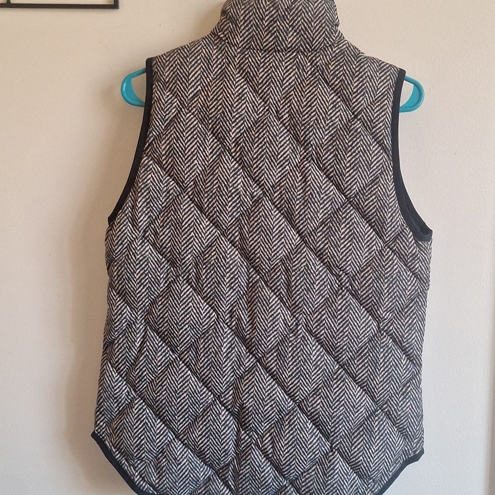 J.Crew Excursion Quilted Puffer Vest XS Black White Herringbone 90s Old Money - Picture 5 of 8